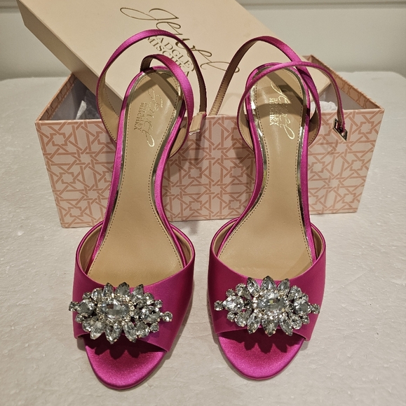Jewel Badgley Mischka Shoes - Badgley Mischka Jewel Pumps Brand New